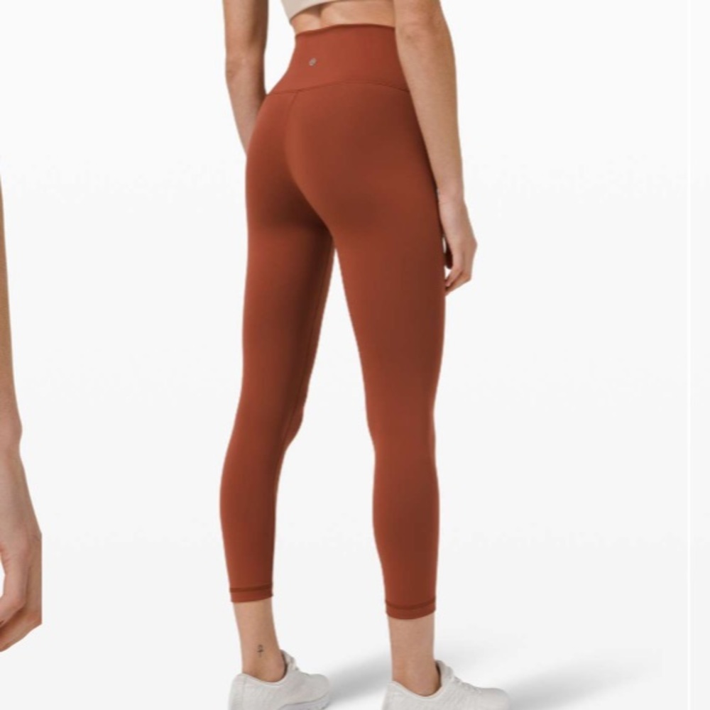 Lulemon Wunder Train HR Crop 23” in dark orange terracotta